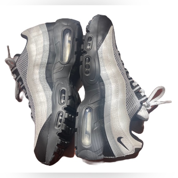 Women’s Air Max ‘95 LX, size 8.5 - Picture 4 of 9